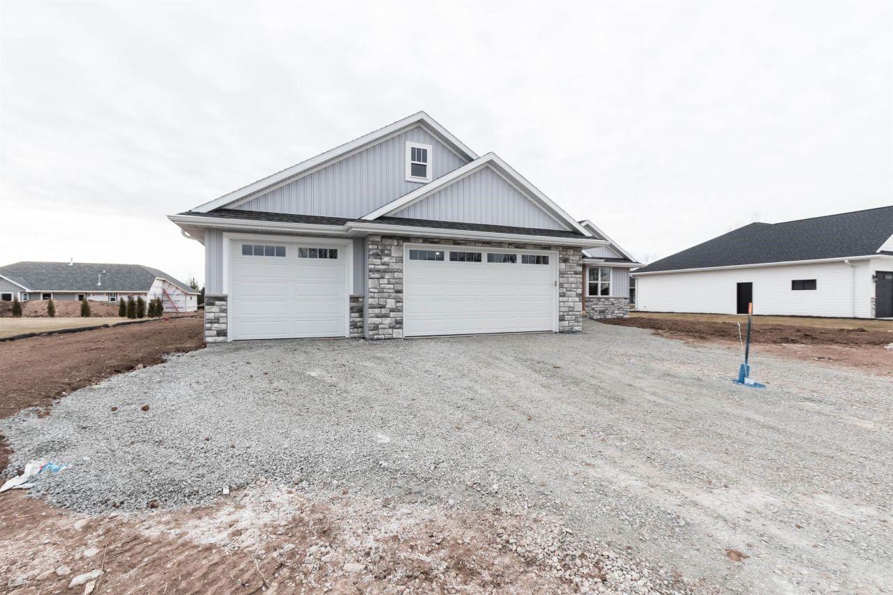 DE PERE, Wisconsin, 54115, United States, 3 Bedrooms Bedrooms, ,3 BathroomsBathrooms,Residential,For Sale,1695788