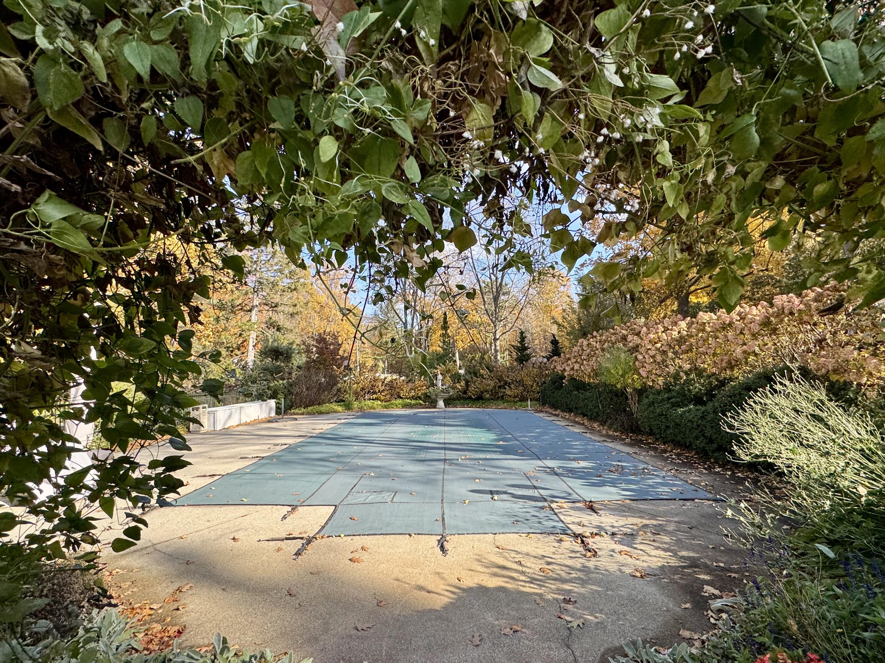 Fennville, Michigan, 49408, United States, 9 Bedrooms Bedrooms, ,10 BathroomsBathrooms,Residential,For Sale,1992421