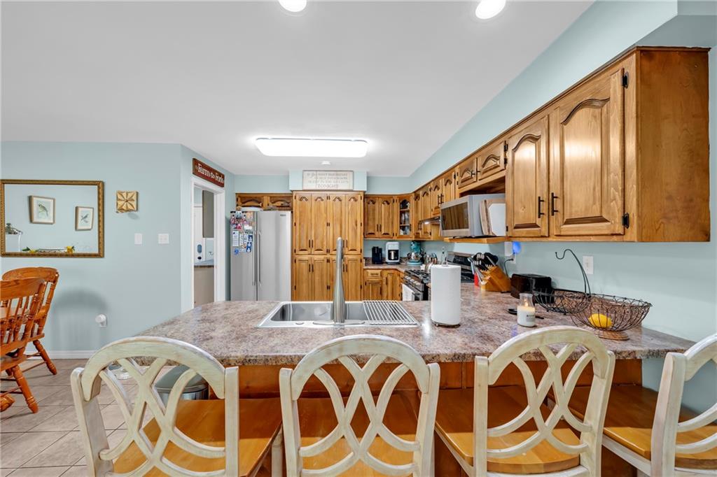 Grand Bay, Alabama, 36541, United States, 5 Bedrooms Bedrooms, ,3 BathroomsBathrooms,Residential,For Sale,2000990