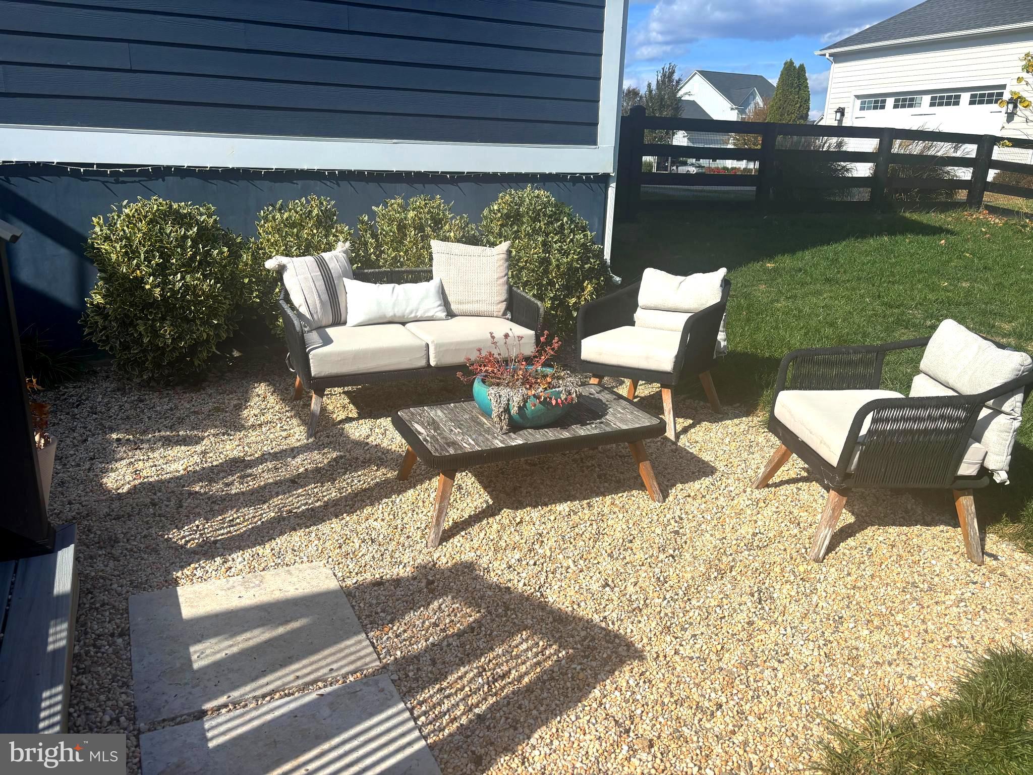 Aldie, Virginia, 20105, United States, 5 Bedrooms Bedrooms, ,5 BathroomsBathrooms,Residential,For Sale,1987386