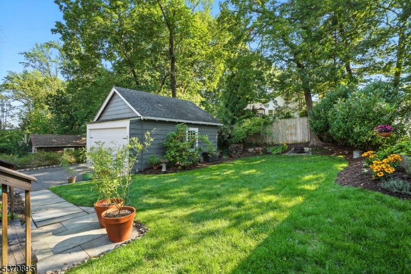 Maplewood Twp., New Jersey, 07040, United States, 4 Bedrooms Bedrooms, ,3 BathroomsBathrooms,Residential,For Sale,1940920