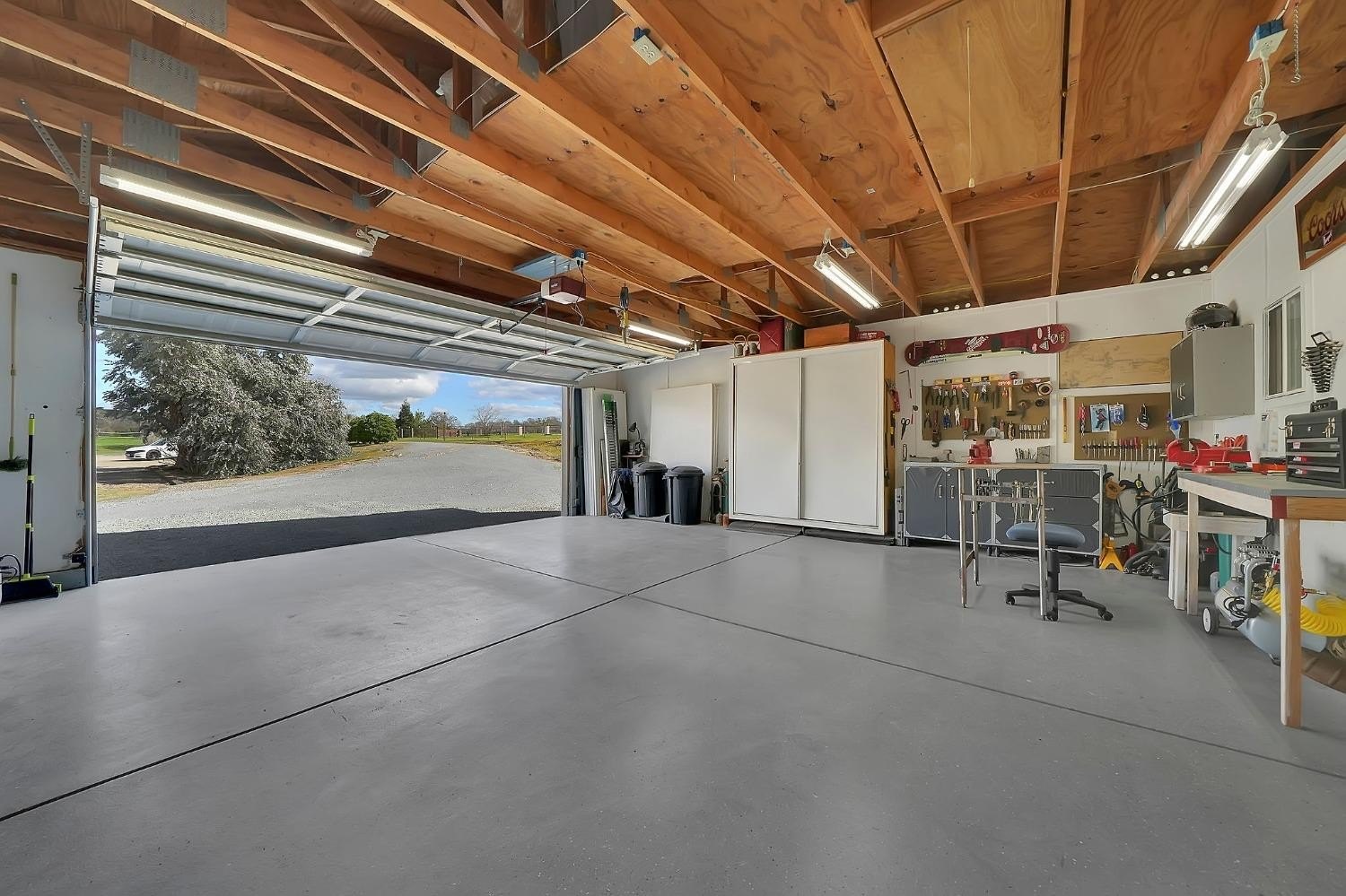 Valley Springs, California, 95252, United States, 5 Bedrooms Bedrooms, ,4 BathroomsBathrooms,Residential,For Sale,1724750
