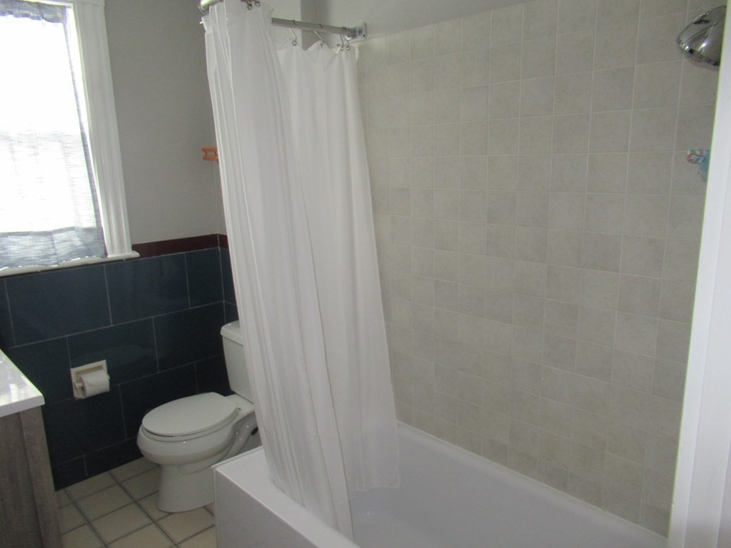 Salem, Massachusetts, 01970, United States, 4 Bedrooms Bedrooms, ,2 BathroomsBathrooms,Residential,For Sale,1846004