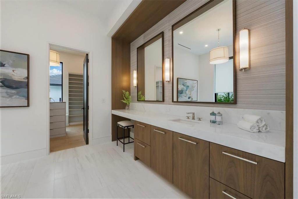 Naples, Florida, 34102, United States, 5 Bedrooms Bedrooms, ,7 BathroomsBathrooms,Residential,For Sale,1991878