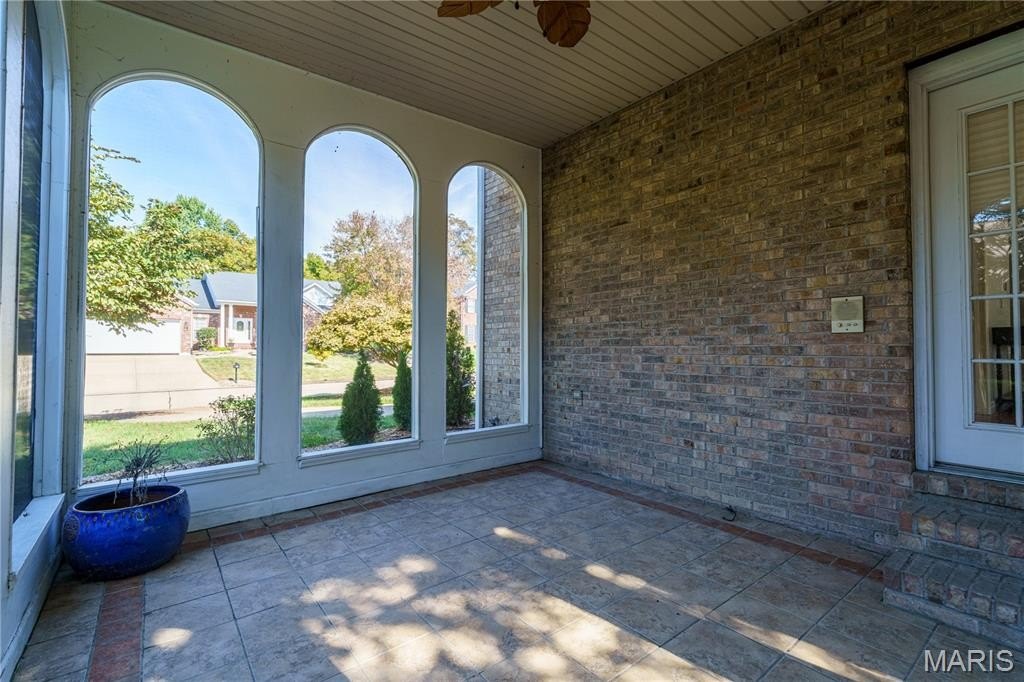 Glen Carbon, Illinois, 62034, United States, 5 Bedrooms Bedrooms, ,4 BathroomsBathrooms,Residential,For Sale,1977133