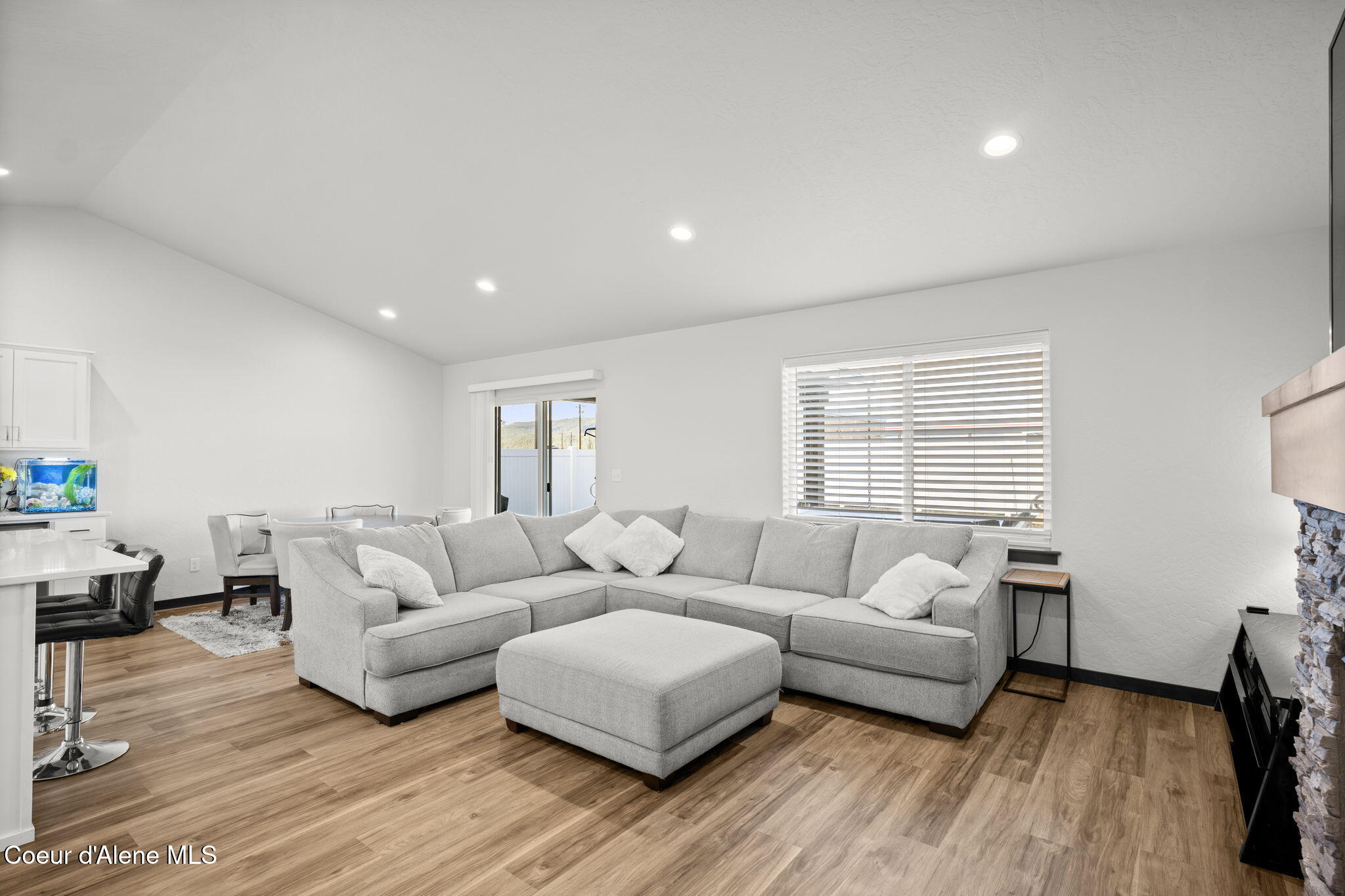 Rathdrum, Idaho, 83858, United States, 4 Bedrooms Bedrooms, ,2 BathroomsBathrooms,Residential,For Sale,1996490