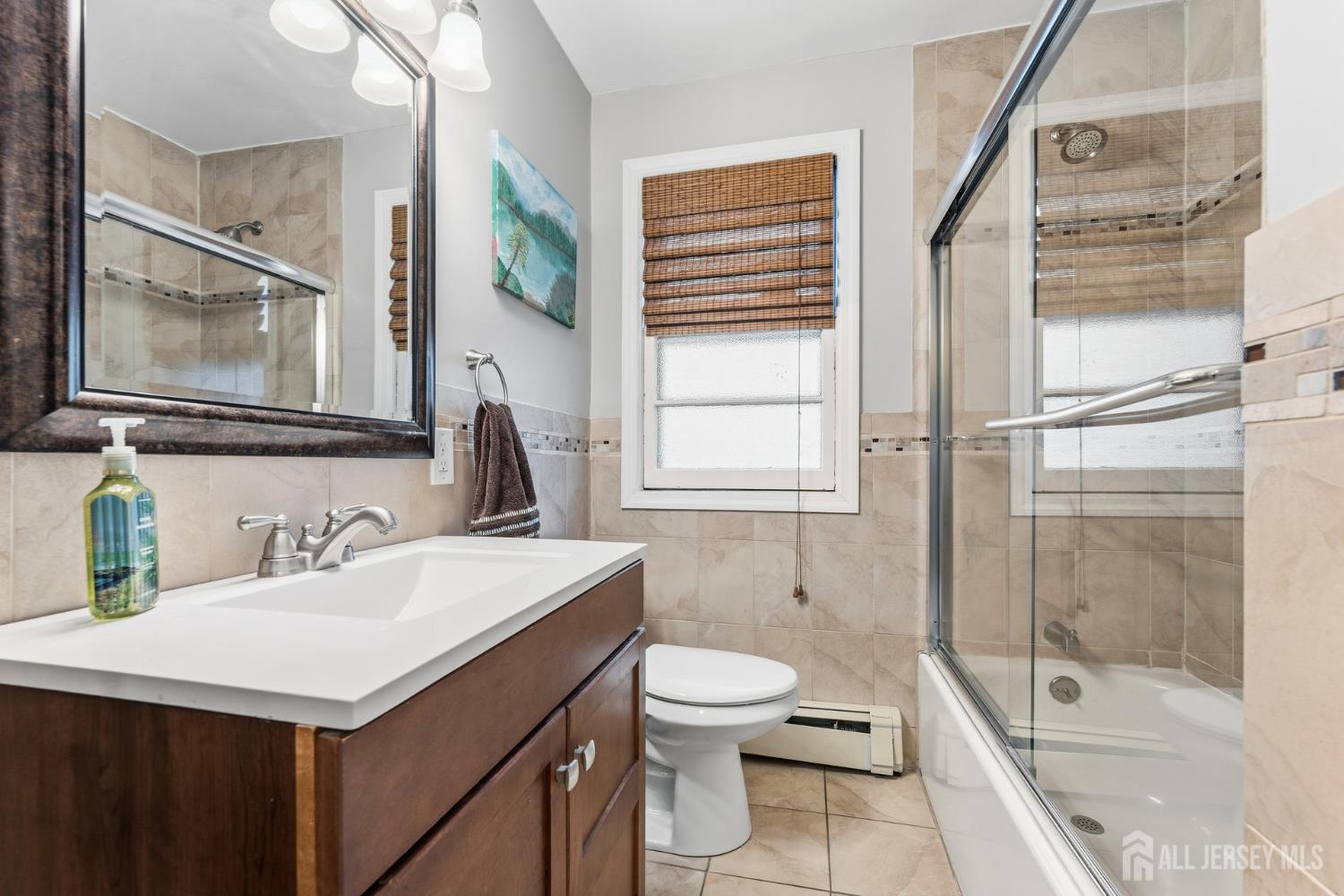 Dunellen, New Jersey, 08812, United States, 3 Bedrooms Bedrooms, ,2 BathroomsBathrooms,Residential,For Sale,1991582