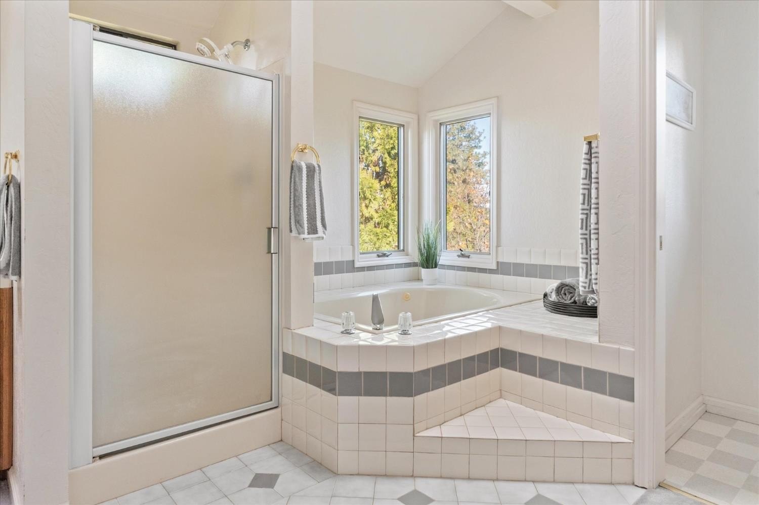 Murphys, California, 95247, United States, 4 Bedrooms Bedrooms, ,3 BathroomsBathrooms,Residential,For Sale,2005756