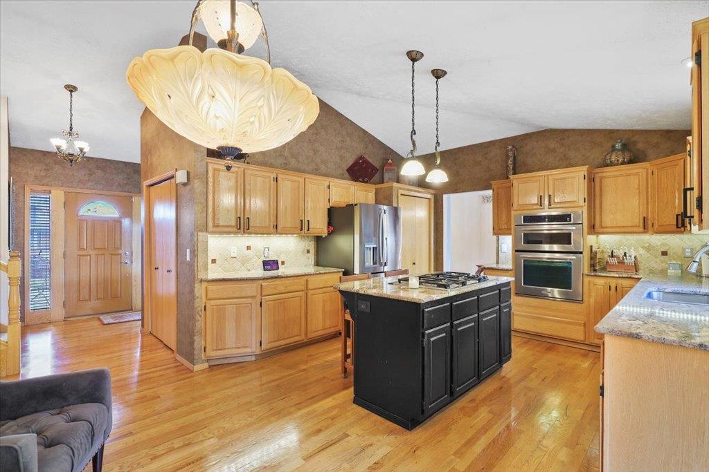 Spokane, Washington, 99223, United States, 5 Bedrooms Bedrooms, ,4 BathroomsBathrooms,Residential,For Sale,1988126