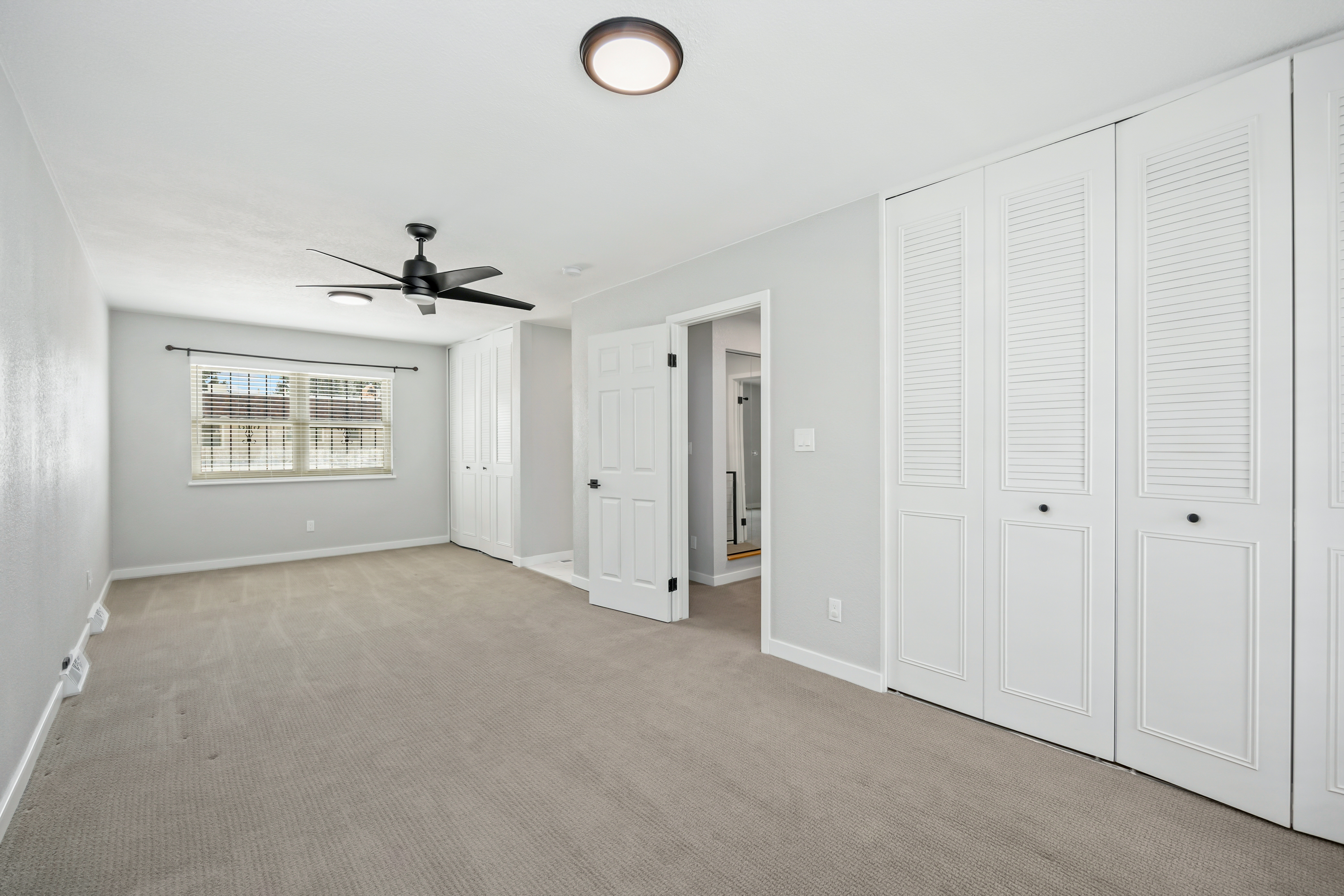  Beautifully renovated home in the desirable Three Fountains community - 物件實景