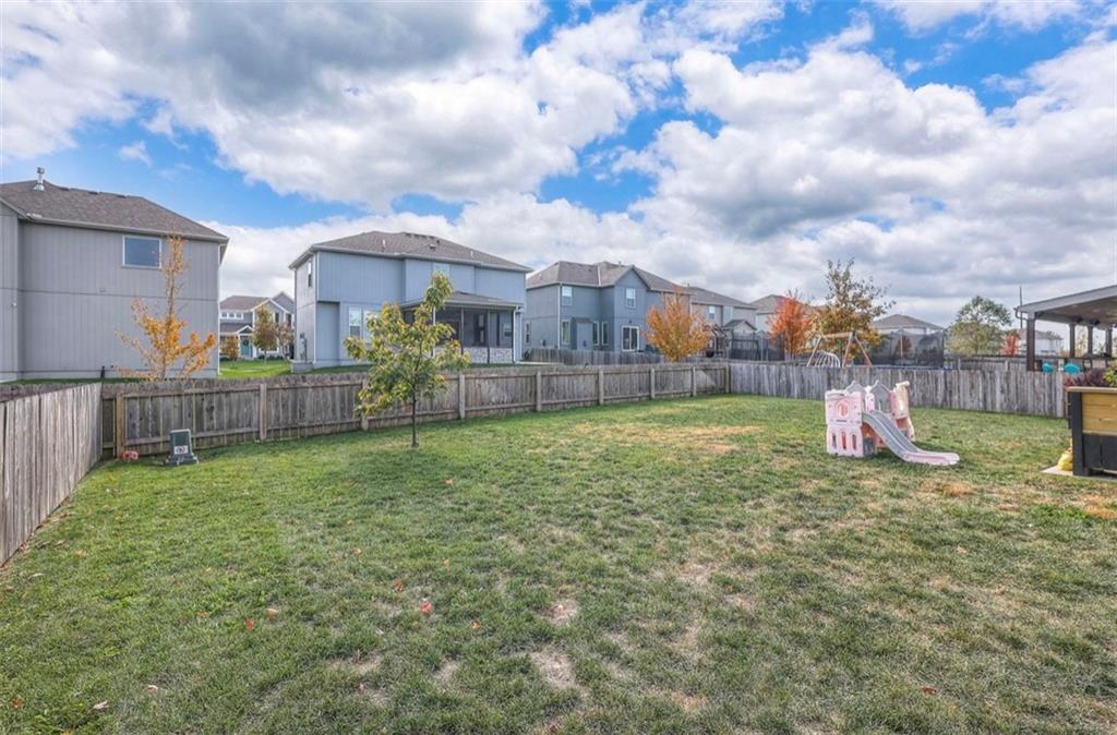 Olathe, Kansas, 66062, United States, 4 Bedrooms Bedrooms, ,4 BathroomsBathrooms,Residential,For Sale,1992047