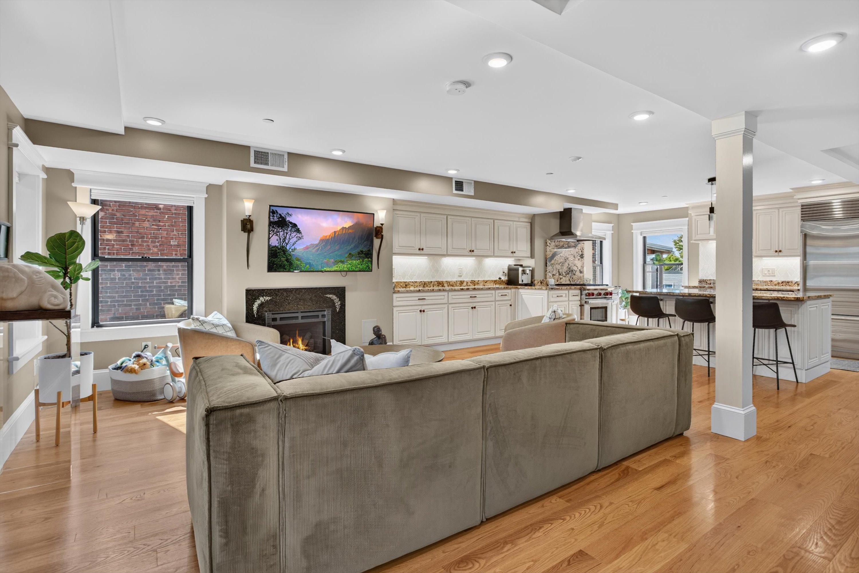  30 Mt. Vernon Street, Unit 3, Boston, MA 02129 - 物件實景