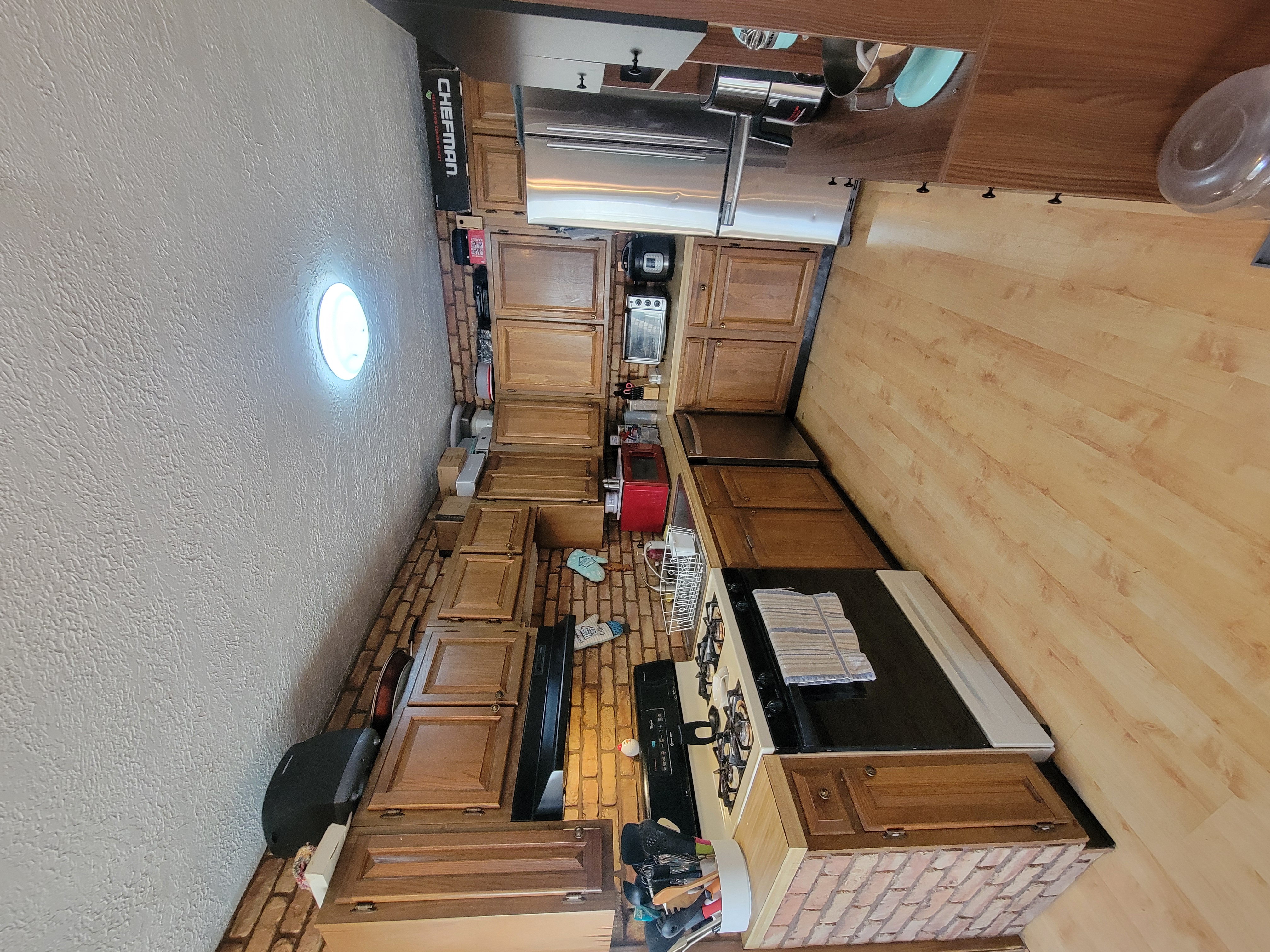 Carteret, New Jersey, 07008, United States, 6 Bedrooms Bedrooms, ,2 BathroomsBathrooms,Residential,For Sale,1980977