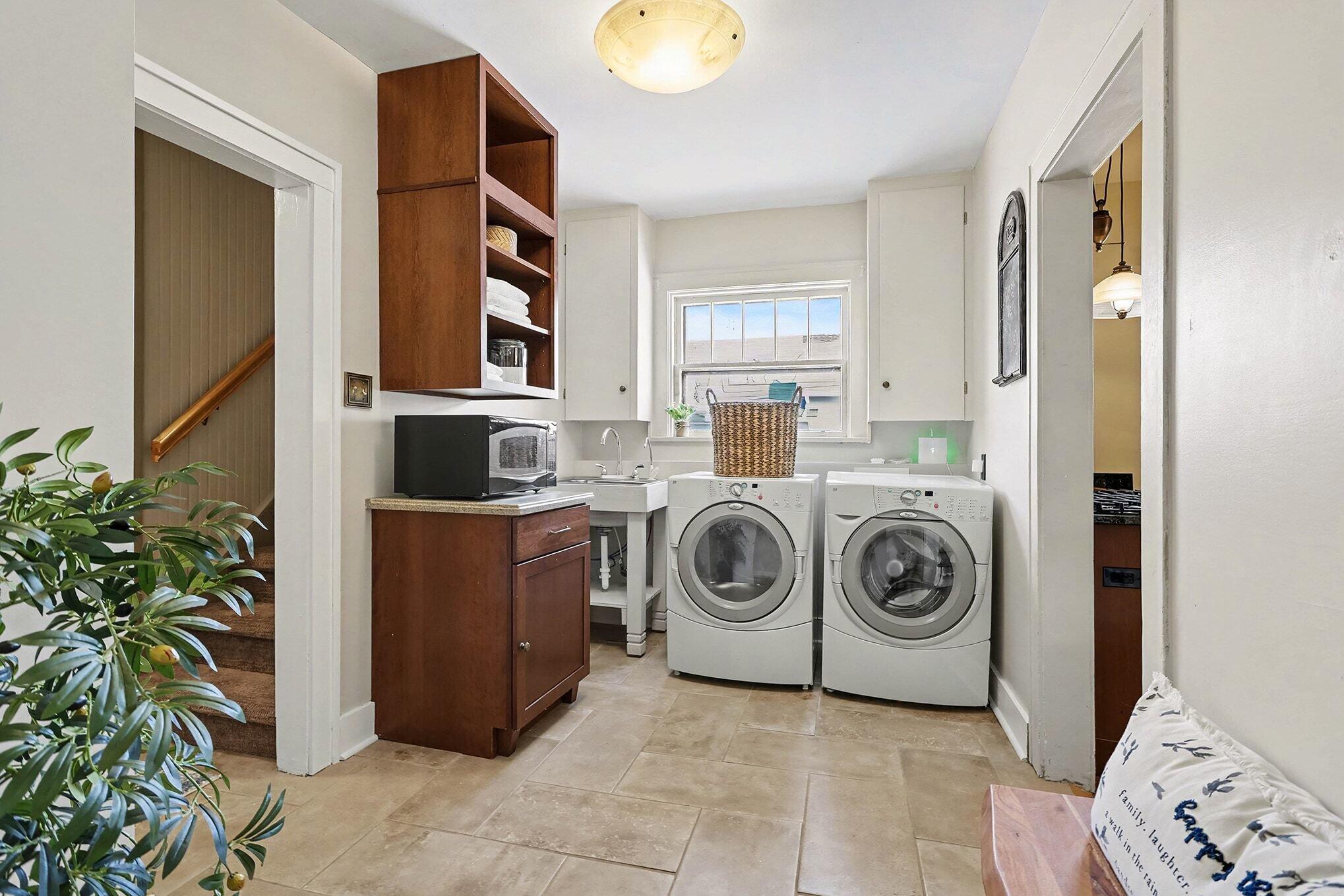 St. Joseph, Michigan, 49085, United States, 3 Bedrooms Bedrooms, ,3 BathroomsBathrooms,Residential,For Sale,2007761