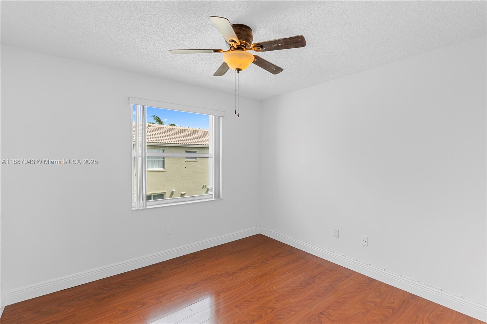 Pembroke Pines, Florida, 33028, United States, 3 Bedrooms Bedrooms, ,3 BathroomsBathrooms,Residential,For Sale,1958356