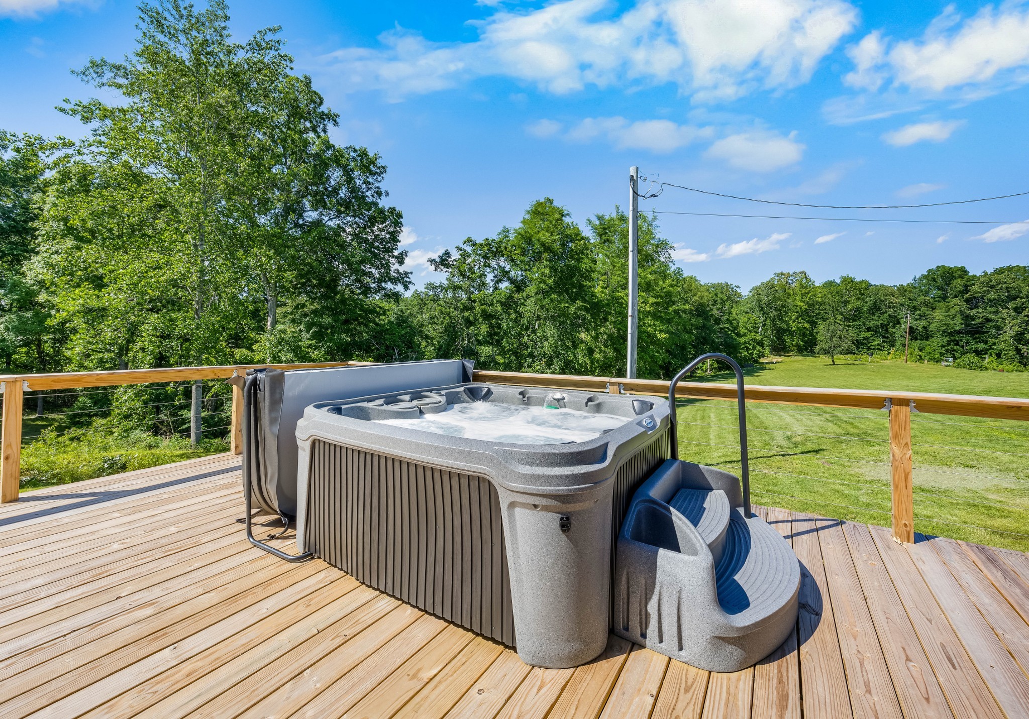 Dover, Tennessee, 37058, United States, 2 Bedrooms Bedrooms, ,2 BathroomsBathrooms,Residential,For Sale,2007547