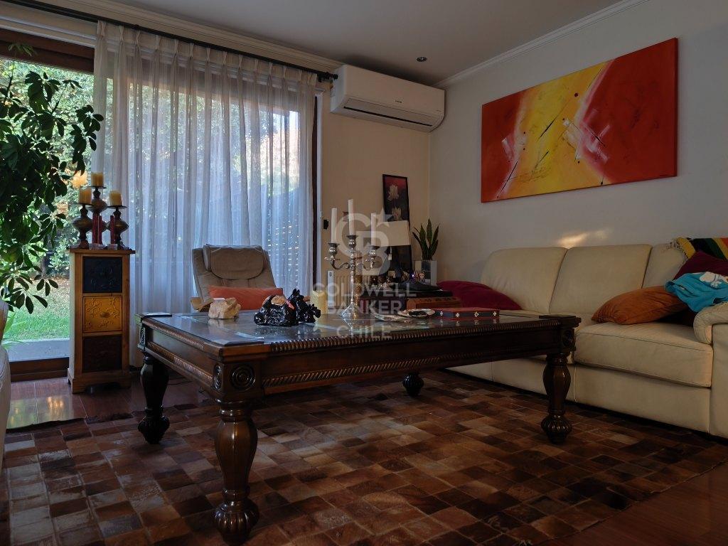 La Reina, Chile, 3 Bedrooms Bedrooms, ,3 BathroomsBathrooms,Residential,For Sale,1827859