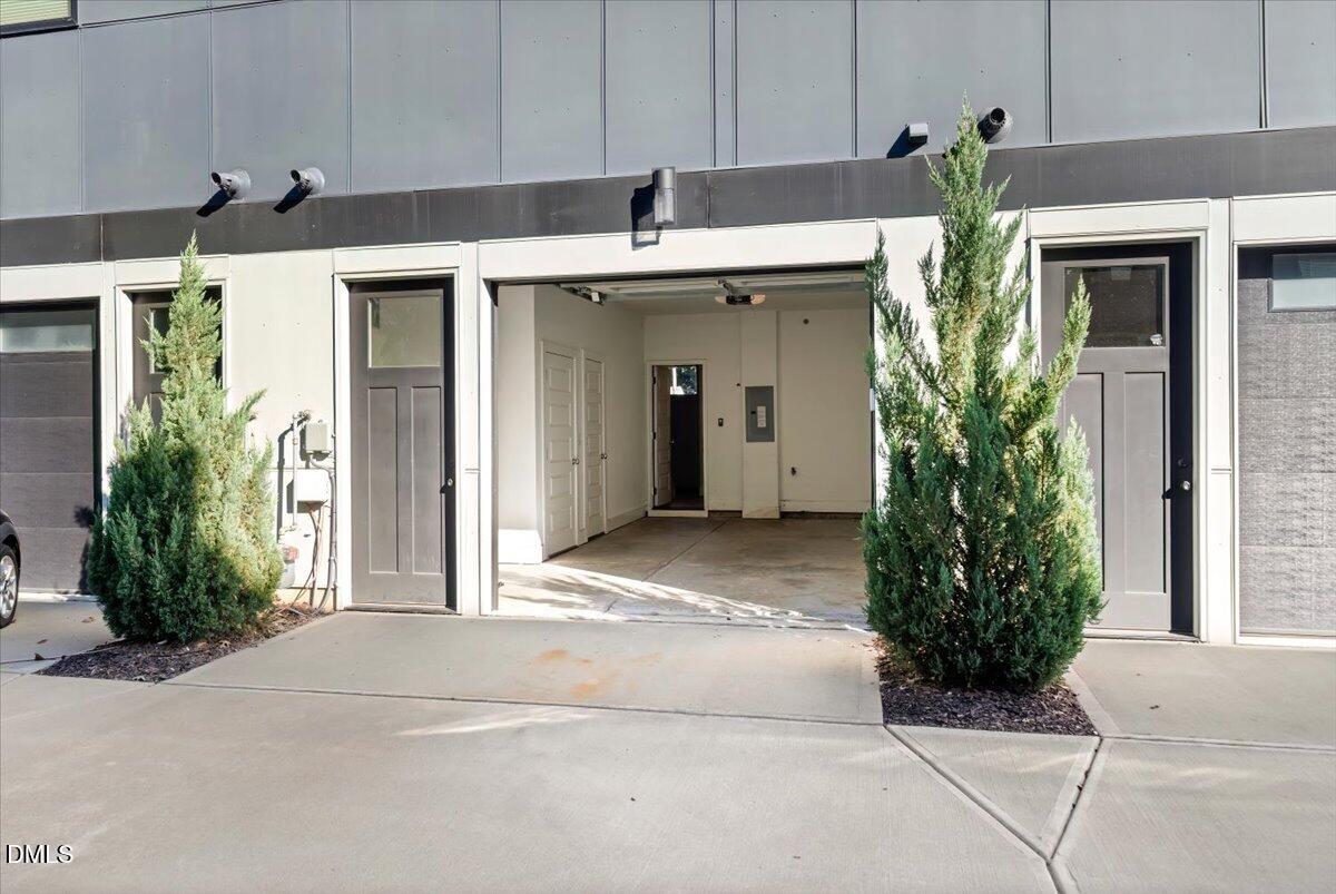 Raleigh, North Carolina, 27601, United States, 3 Bedrooms Bedrooms, ,4 BathroomsBathrooms,Residential,For Sale,1966573