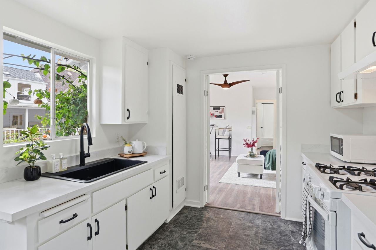 San Jose, California, 95126, United States, 4 Bedrooms Bedrooms, ,3 BathroomsBathrooms,Residential,For Sale,1988226