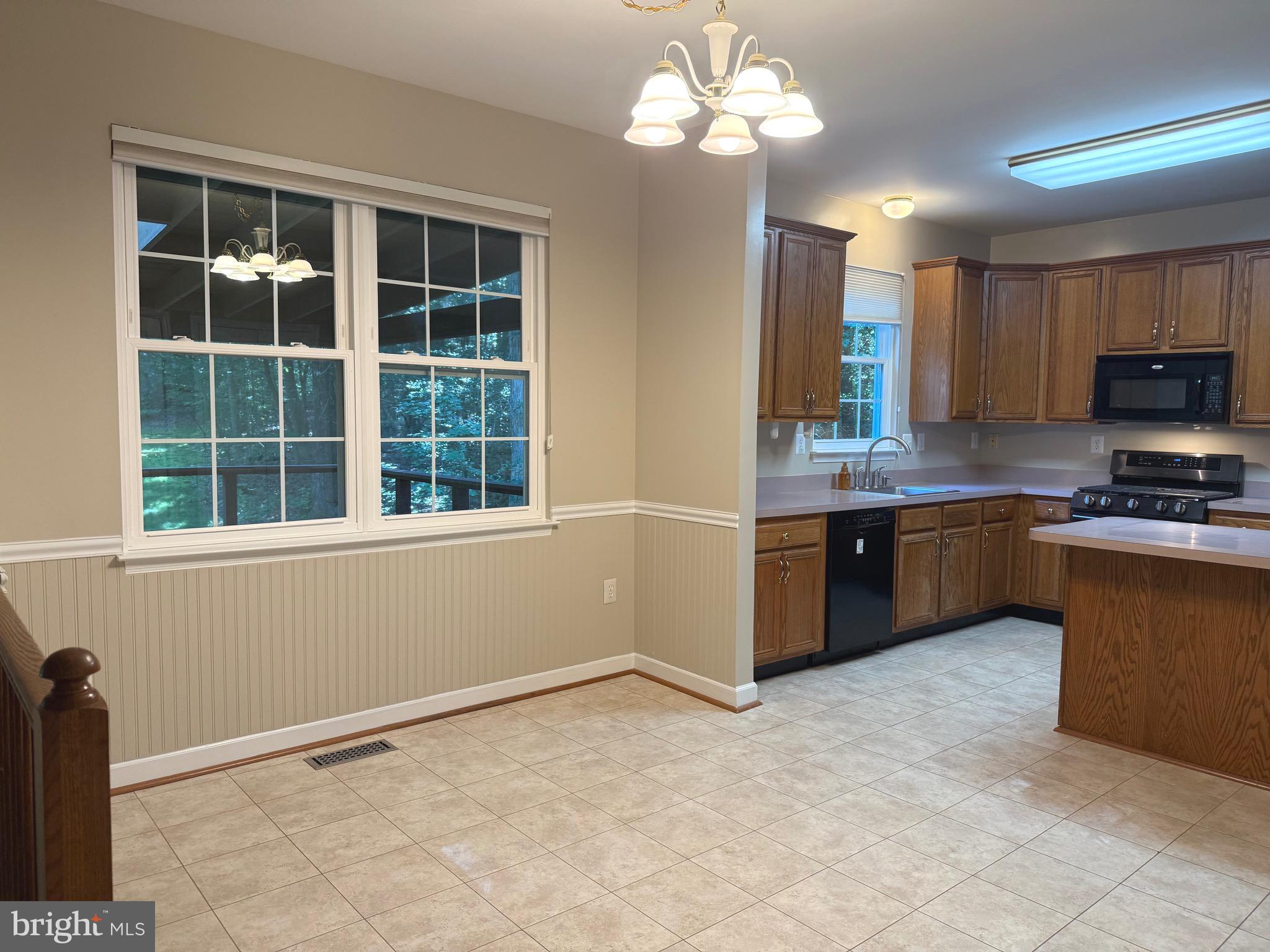Leonardtown, Maryland, 20650, United States, 4 Bedrooms Bedrooms, ,3 BathroomsBathrooms,Residential,For Sale,1928395