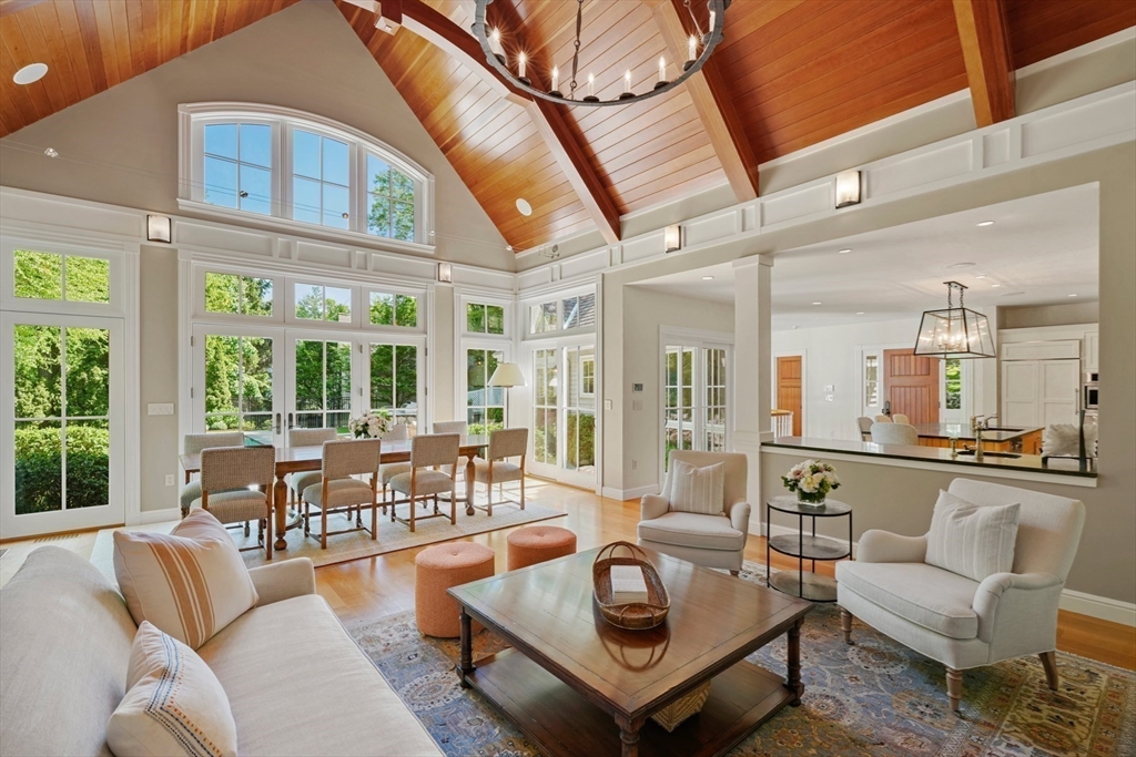 Wellesley, Massachusetts, 02481, United States, 2 Bedrooms Bedrooms, ,3 BathroomsBathrooms,Residential,For Sale,1941651