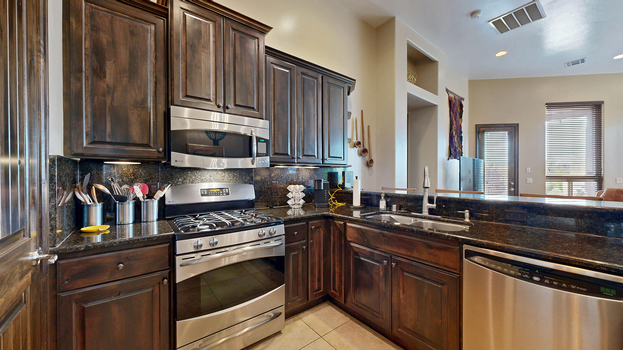 Alto, New Mexico, 88312, United States, 3 Bedrooms Bedrooms, ,3 BathroomsBathrooms,Residential,For Sale,1882409