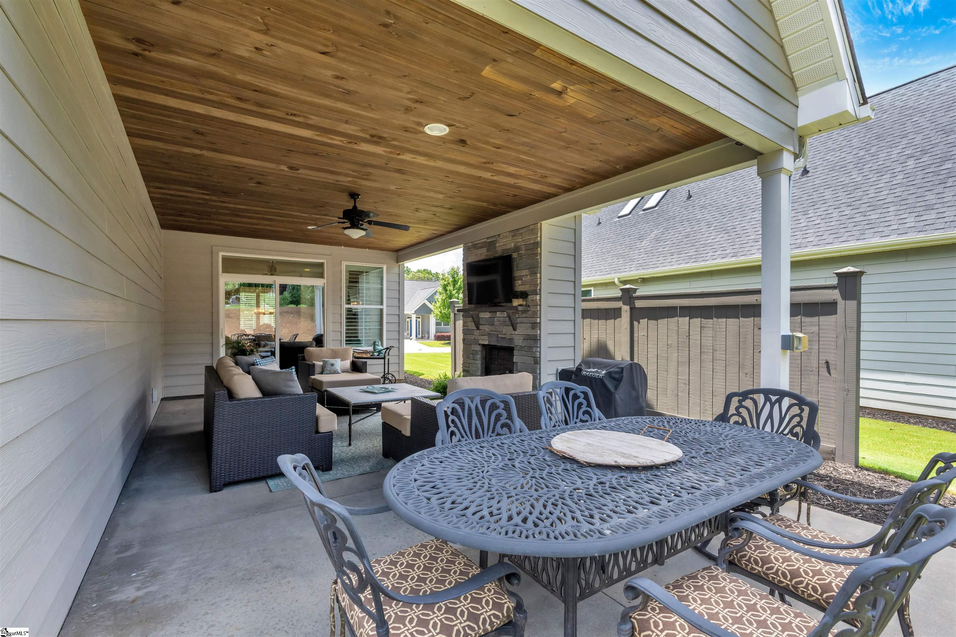 Greenville, South Carolina, 29607, United States, 3 Bedrooms Bedrooms, ,3 BathroomsBathrooms,Residential,For Sale,1865354