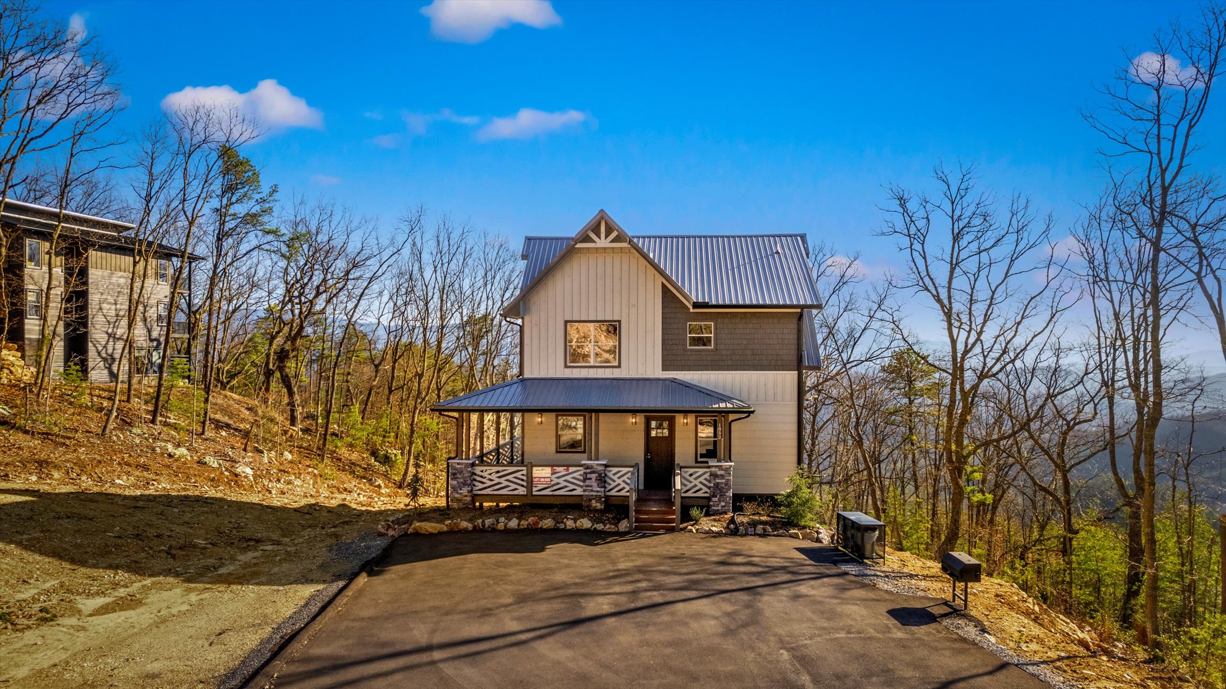 Sevierville, Tennessee, 37876, United States, 5 Bedrooms Bedrooms, ,6 BathroomsBathrooms,Residential,For Sale,1975935