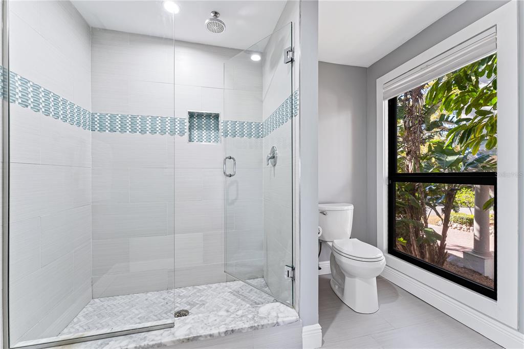 Sarasota, Florida, 34242, United States, 4 Bedrooms Bedrooms, ,5 BathroomsBathrooms,Residential,For Sale,1999117