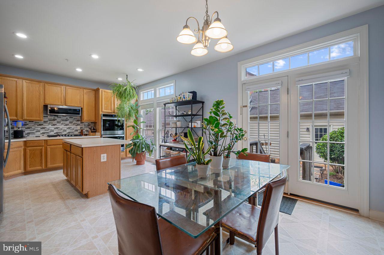Clarksburg, Maryland, 20871, United States, 3 Bedrooms Bedrooms, ,3 BathroomsBathrooms,Residential,For Sale,1885588