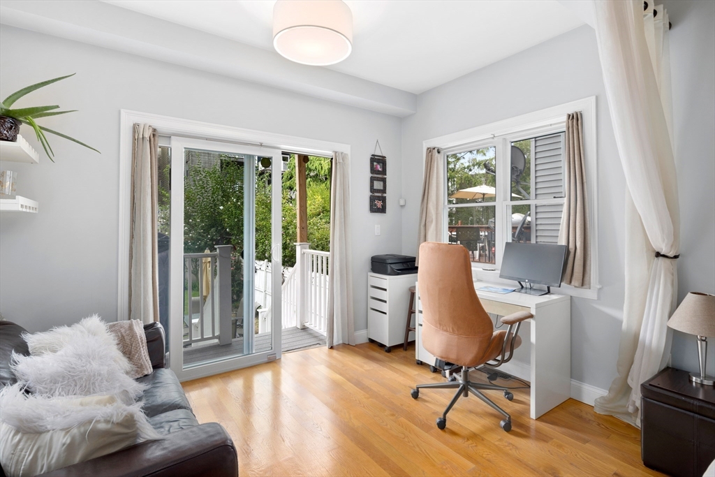 Boston, Massachusetts, 02128, United States, 2 Bedrooms Bedrooms, ,2 BathroomsBathrooms,Residential,For Sale,2048108
