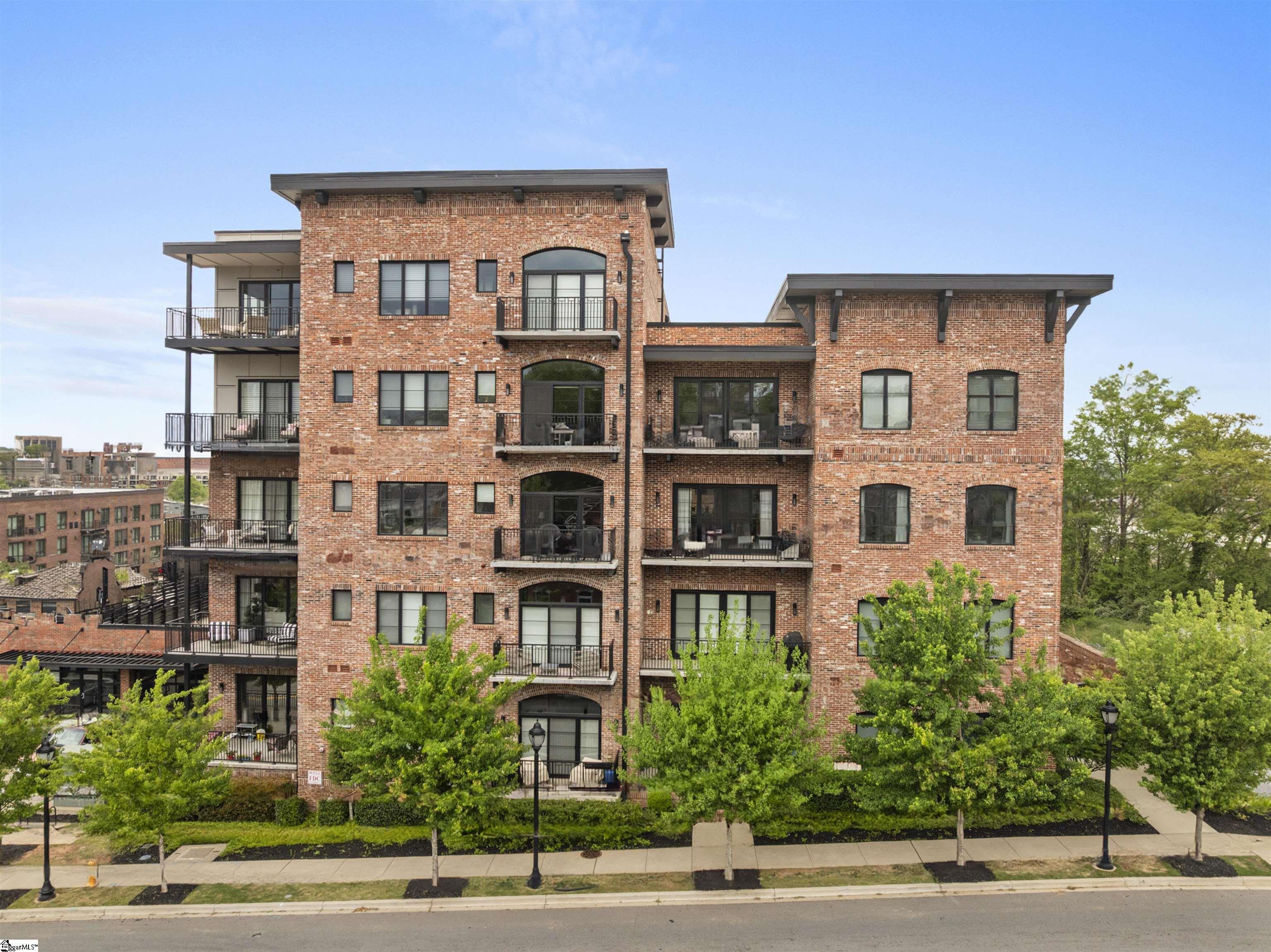 Greenville, South Carolina, 29601, United States, 2 Bedrooms Bedrooms, ,2 BathroomsBathrooms,Residential,For Sale,1777131