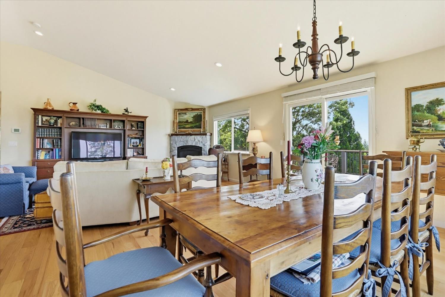 Grass Valley, California, 95945, United States, 3 Bedrooms Bedrooms, ,2 BathroomsBathrooms,Residential,For Sale,2048773