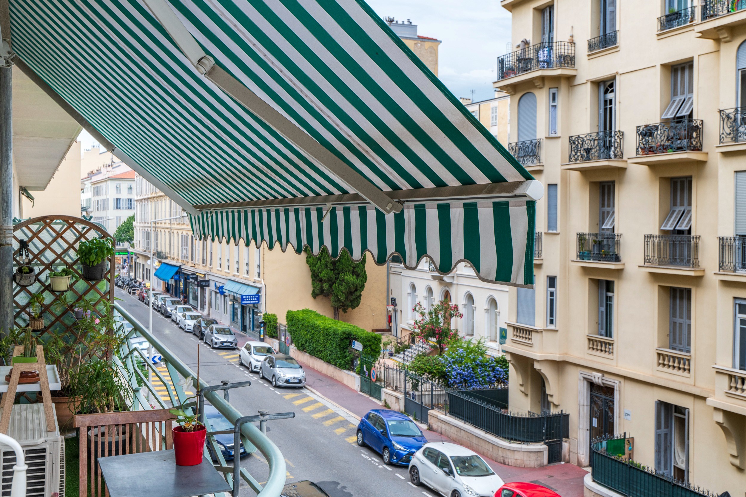  Elegant renovated apartment in a landmark architectural building in central Nice - 物件實景