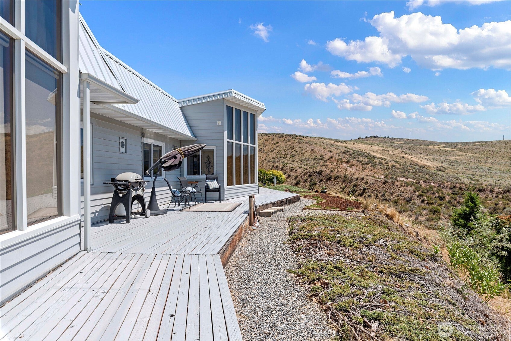 East Wenatchee, Washington, 98802, United States, 3 Bedrooms Bedrooms, ,2 BathroomsBathrooms,Residential,For Sale,1876357