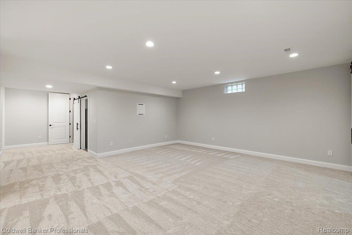 Plymouth, Michigan, 48170, United States, 4 Bedrooms Bedrooms, ,4 BathroomsBathrooms,Residential,For Sale,1986255