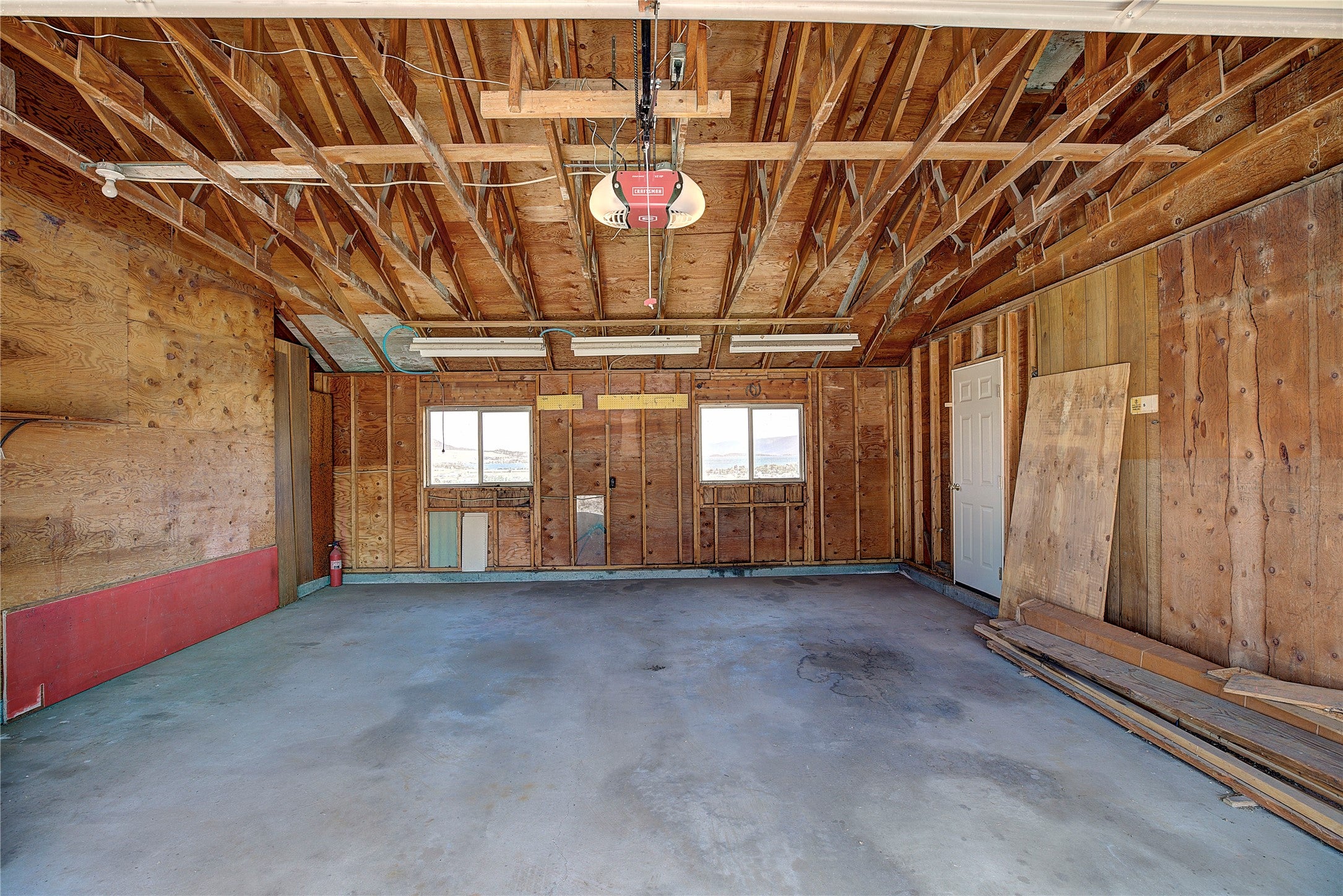 Polson, Montana, 59860, United States, 3 Bedrooms Bedrooms, ,2 BathroomsBathrooms,Residential,For Sale,1827901