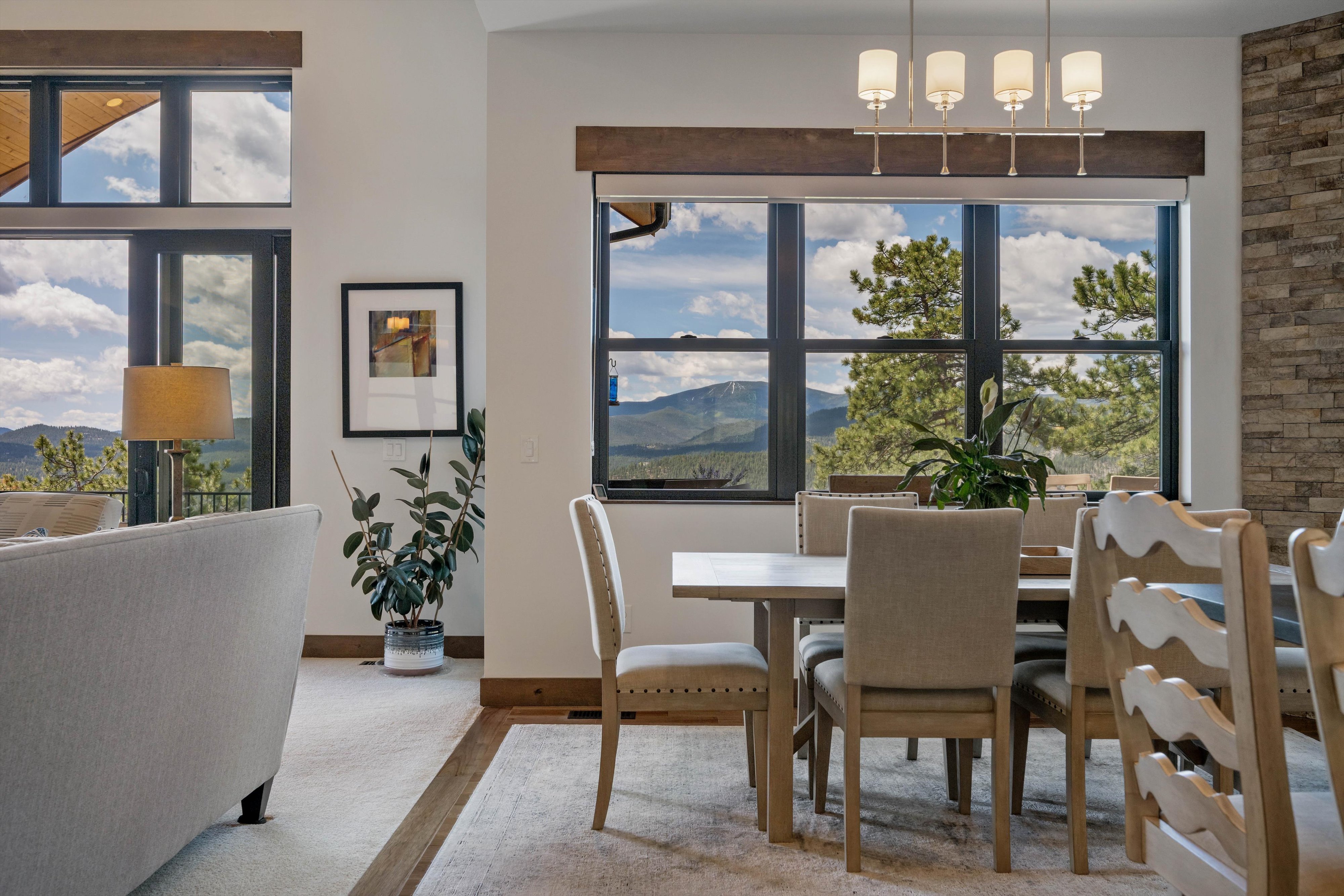  Hiwan Hills Mountain Contemporary with Mt. Blue Sky Views, Chef’s Kitchen & Spa - 物件實景
