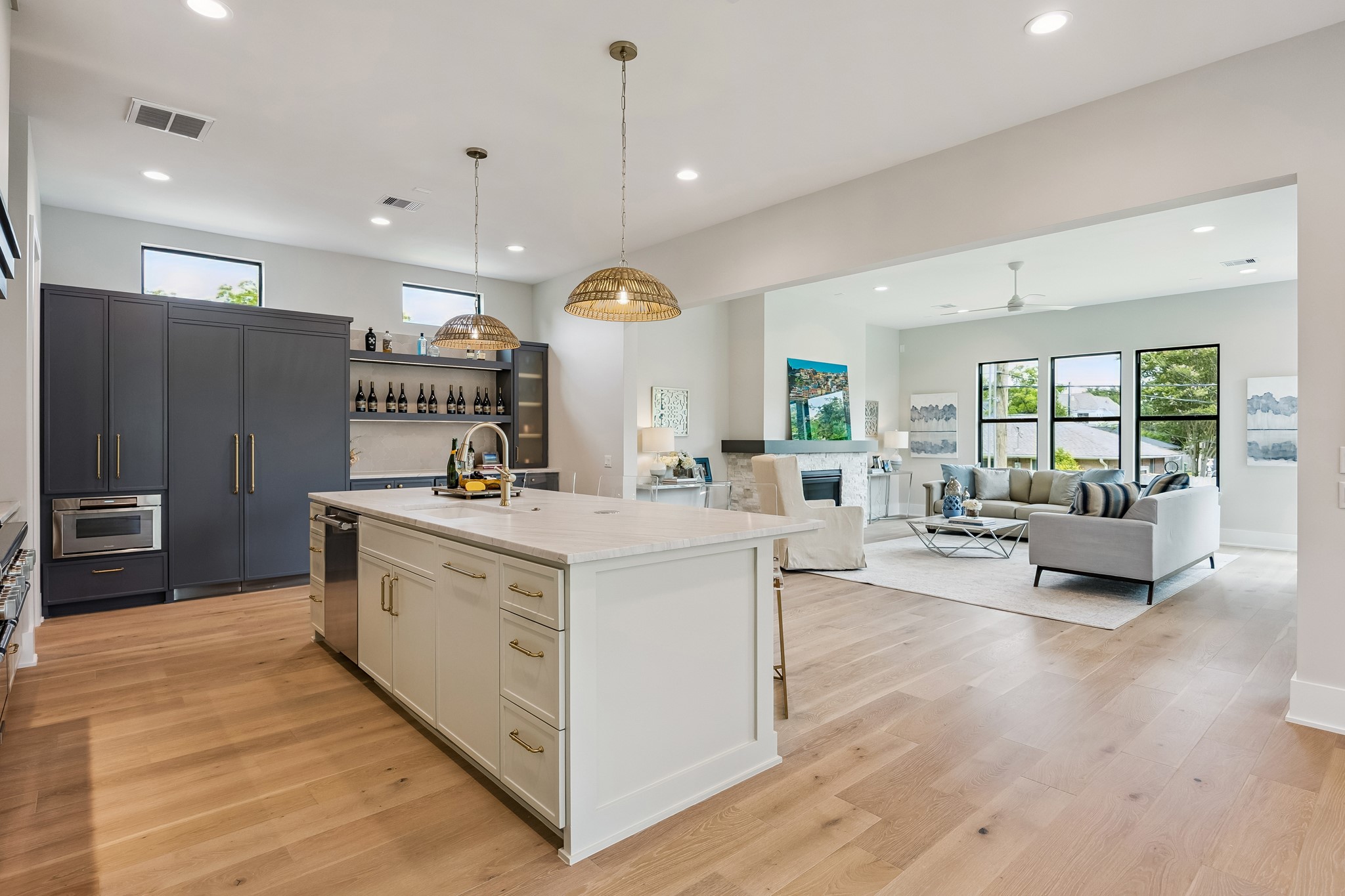  2214 Chantilly Lane - 物件實景