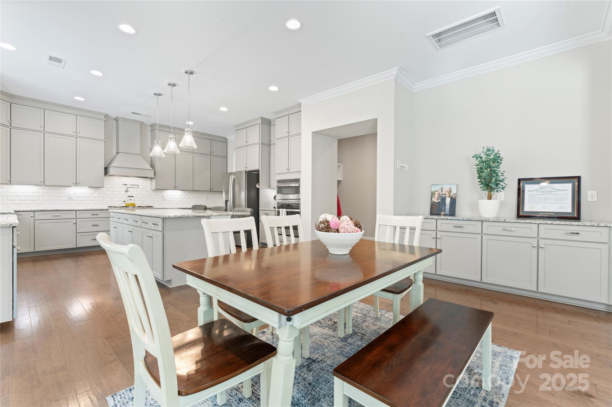 Fort Mill, South Carolina, 29707, United States, 5 Bedrooms Bedrooms, ,6 BathroomsBathrooms,Residential,For Sale,1982874