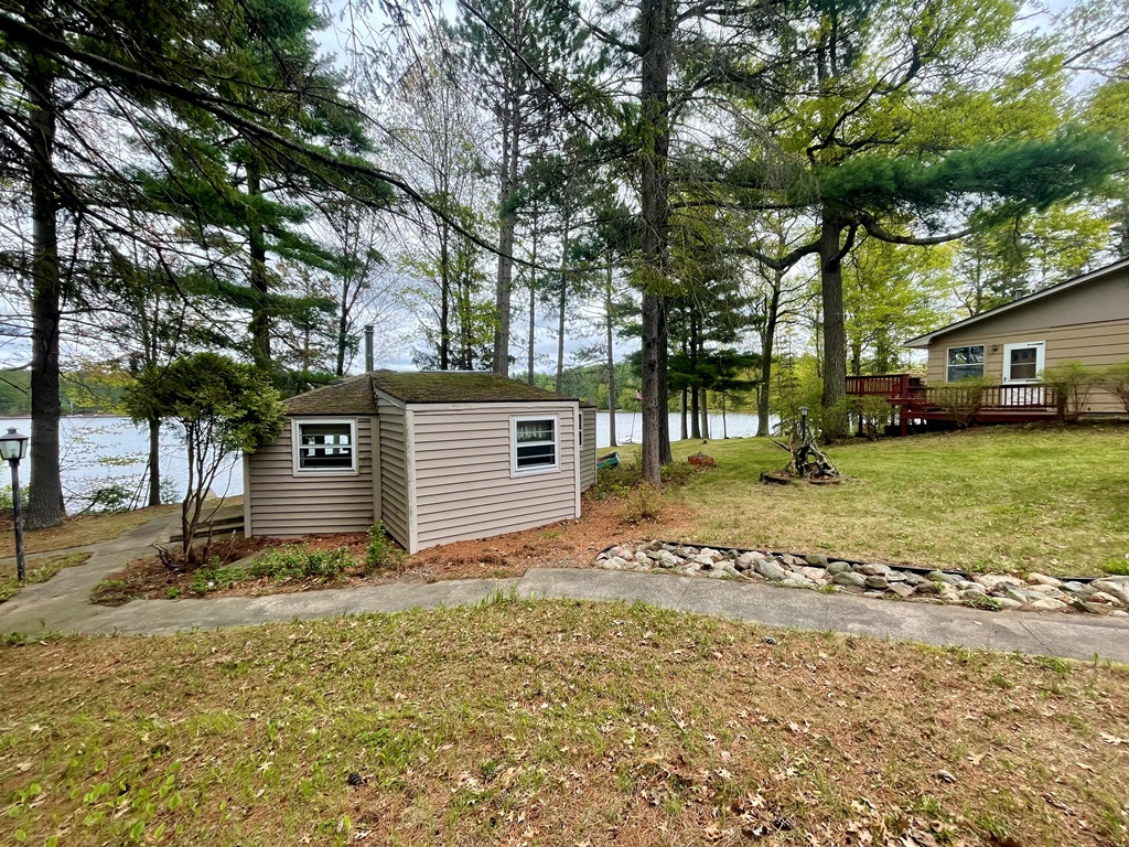 Tomahawk, Wisconsin, 54487, United States, 4 Bedrooms Bedrooms, ,2 BathroomsBathrooms,Residential,For Sale,1907326