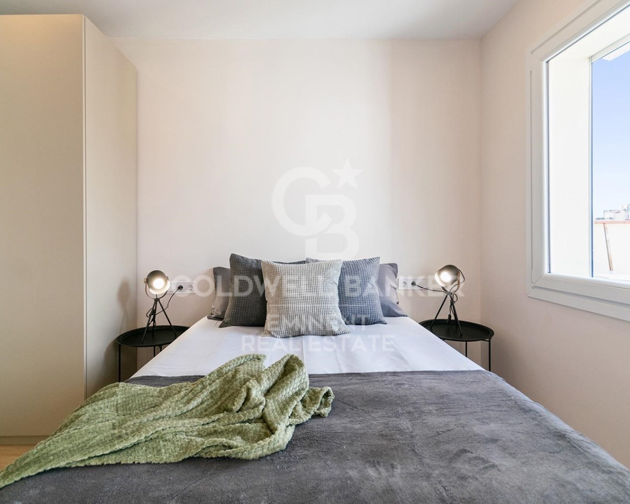 Barcelona, Catalonia, ES, 3 Bedrooms Bedrooms, ,2 BathroomsBathrooms,Residential,For Sale,1785148