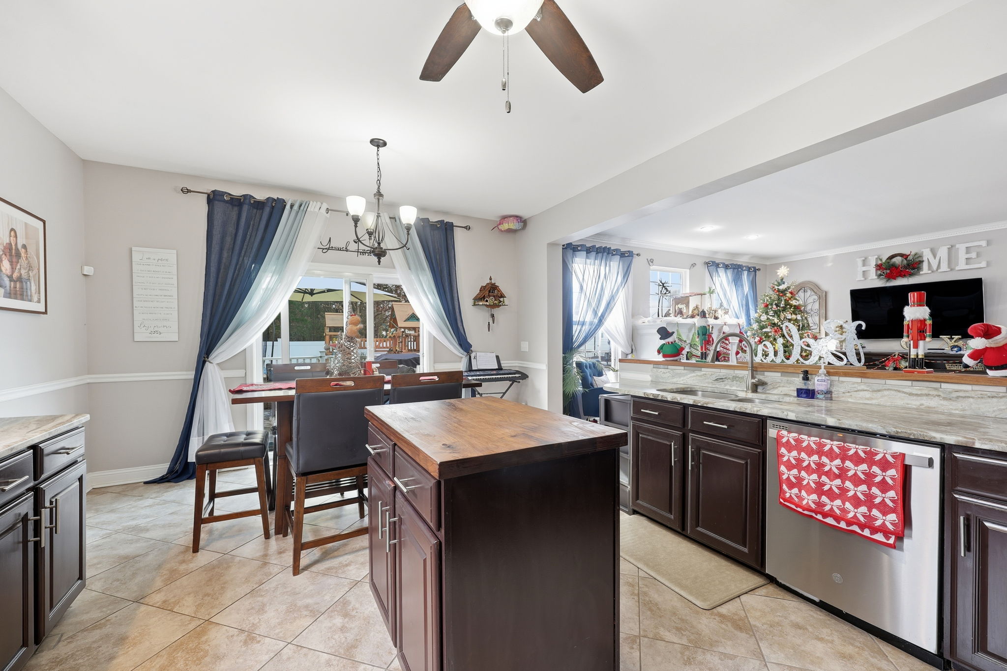 Egg Harbor Township, New Jersey, 08234, United States, 4 Bedrooms Bedrooms, ,3 BathroomsBathrooms,Residential,For Sale,1997774