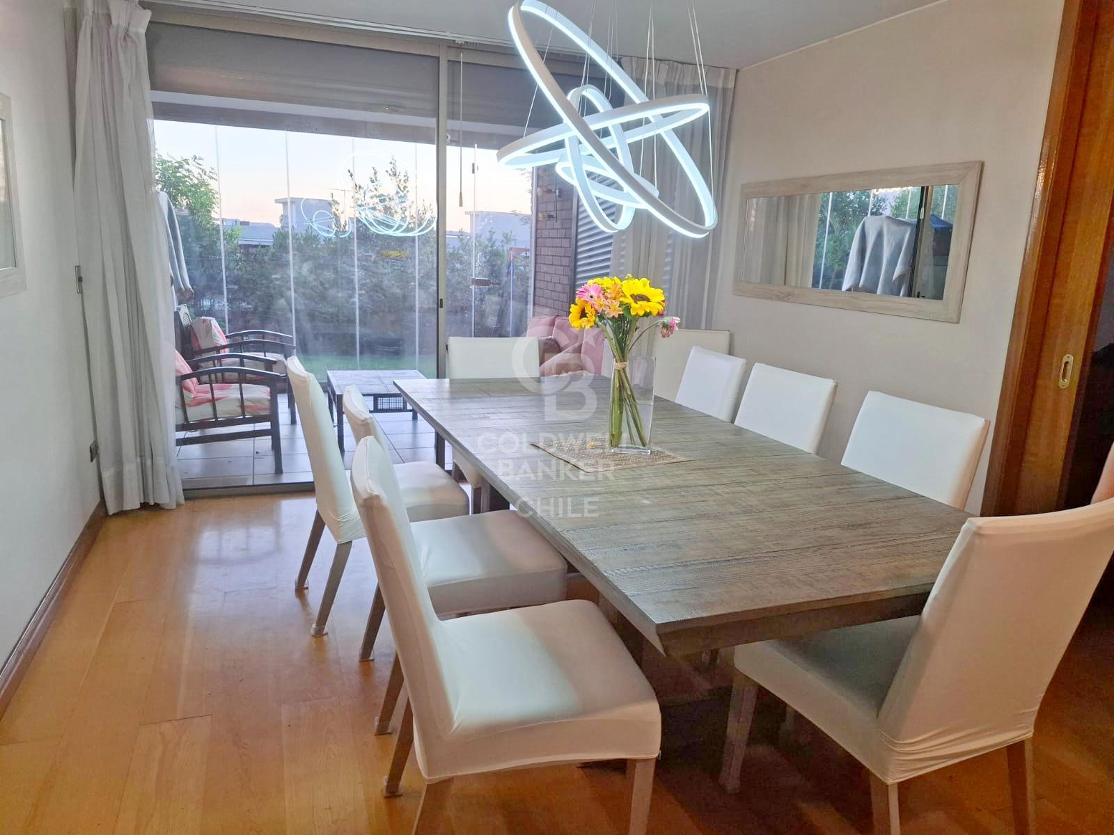 Vitacura, Chile, 5 Bedrooms Bedrooms, ,5 BathroomsBathrooms,Residential,For Sale,1691768