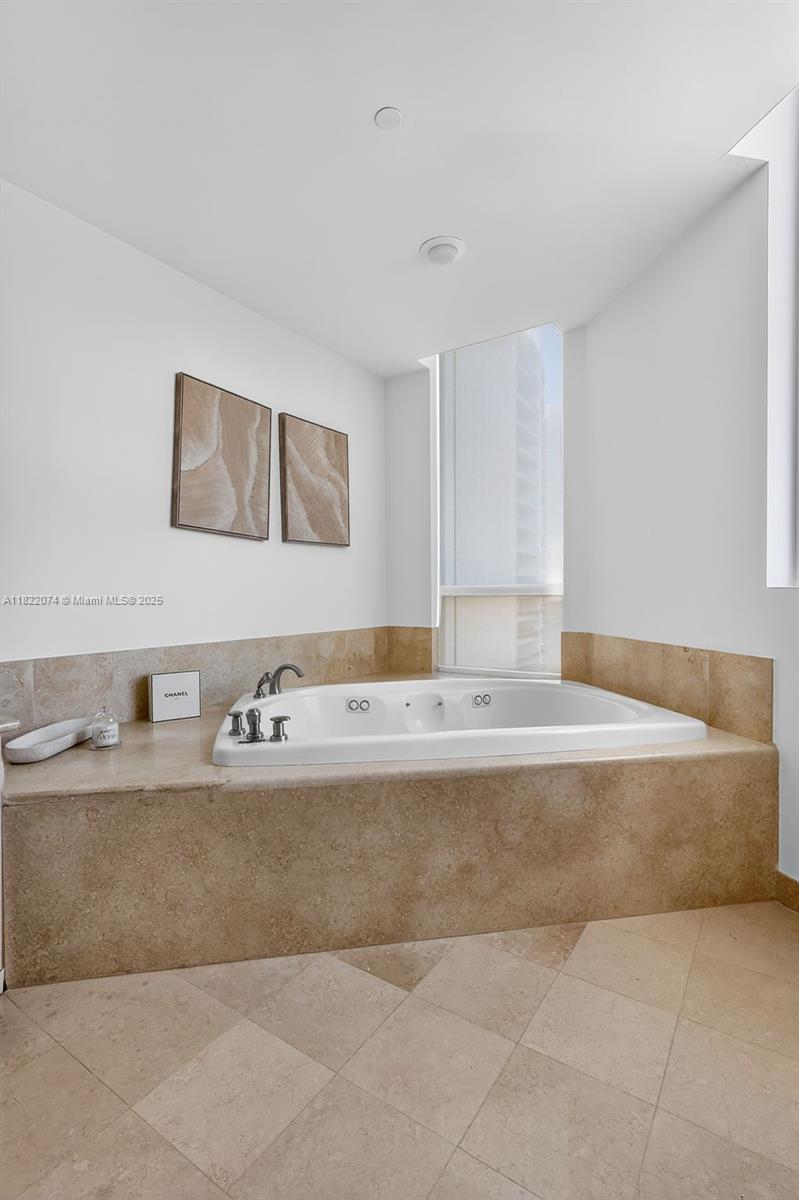 Aventura, Florida, 33180, United States, 4 Bedrooms Bedrooms, ,7 BathroomsBathrooms,Residential,For Sale,1890207