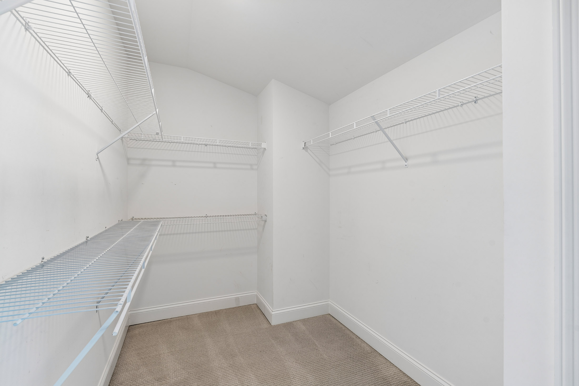  Upgraded Townhome Offers Low Maintenance Living - 物件實景