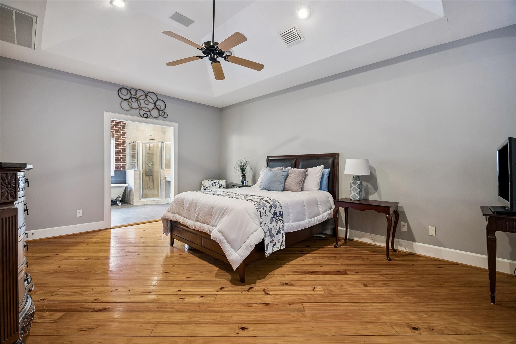  915 Knox Street D - 物件實景