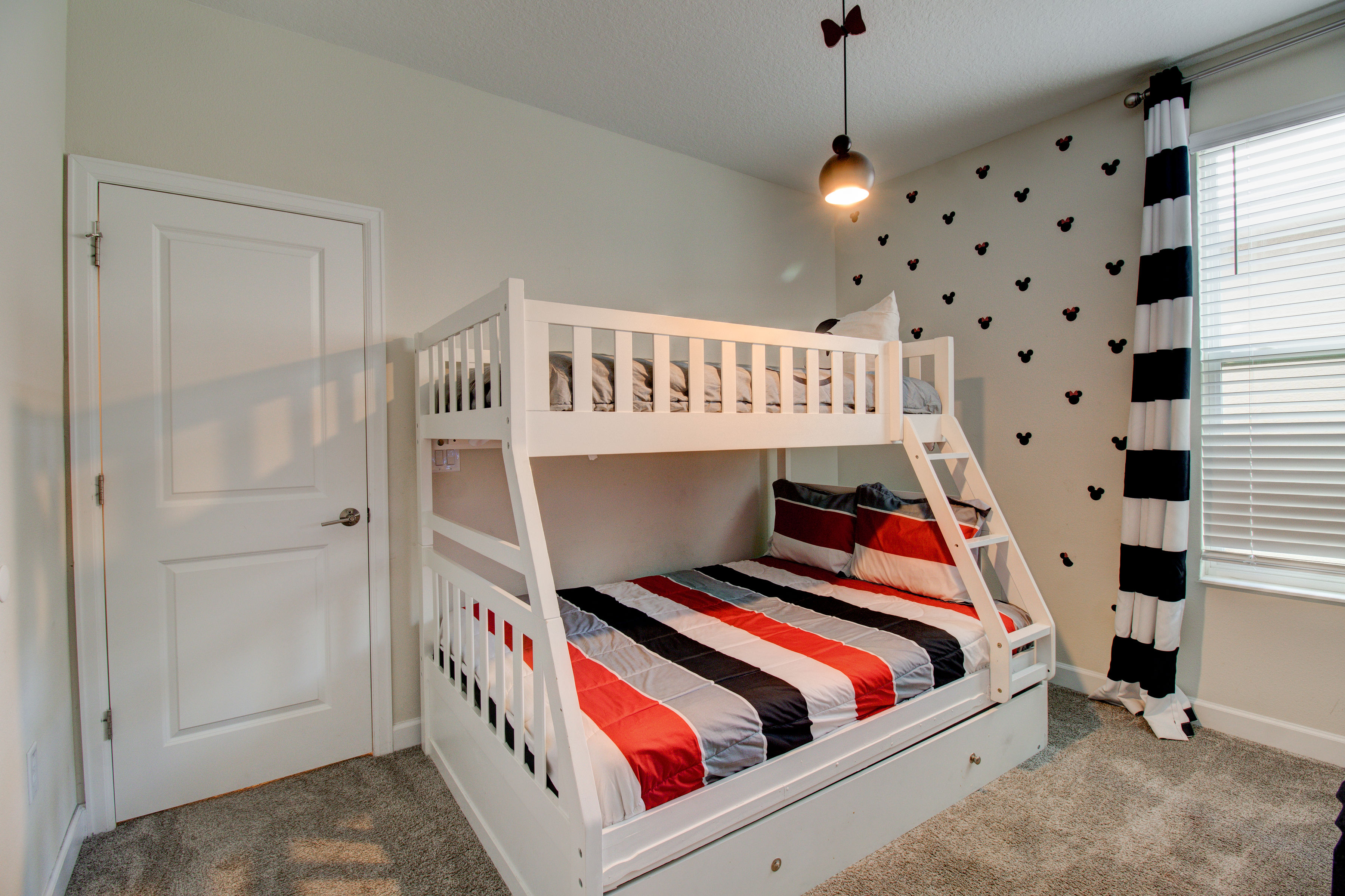 Davenport, Florida, 33896, United States, 6 Bedrooms Bedrooms, ,5 BathroomsBathrooms,Residential,For Sale,1805891