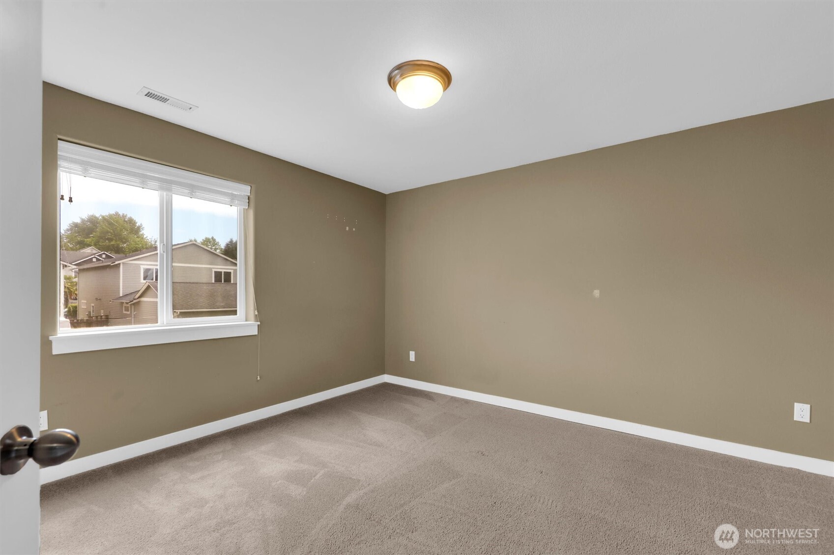 Puyallup, Washington, 98375, United States, 4 Bedrooms Bedrooms, ,3 BathroomsBathrooms,Residential,For Sale,1983972