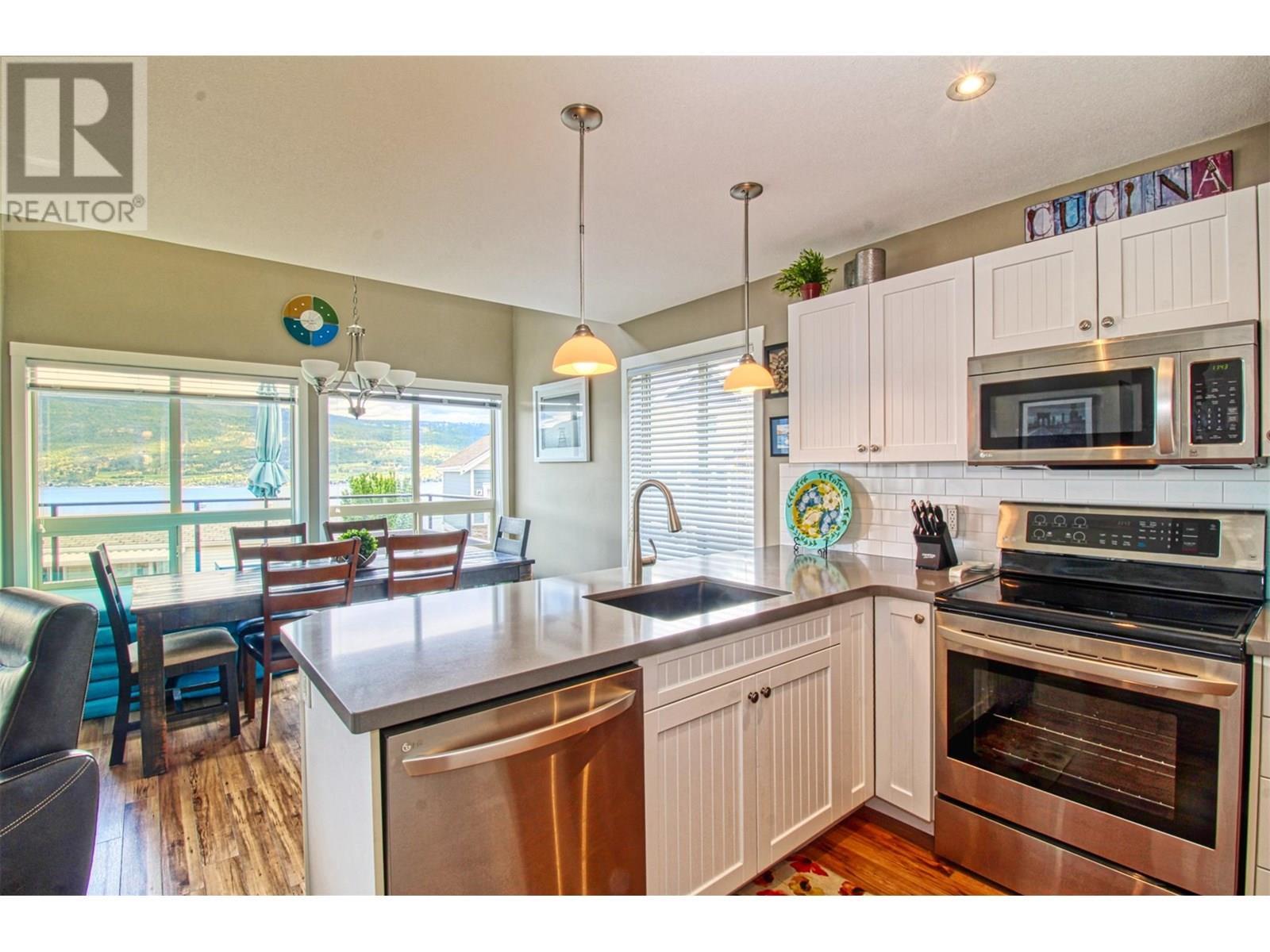 KELOWNA, British Columbia, V1Z 3R8, CA, 3 Bedrooms Bedrooms, ,2 BathroomsBathrooms,Residential,For Sale,1892697